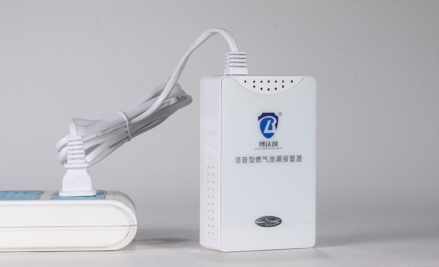利用GSM燃?xì)鈭?bào)警器預(yù)警避免佳木斯燃?xì)?   